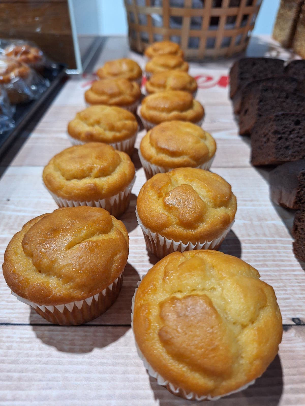 Muffins recién horneados